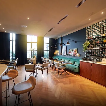 Victoria Hotel 4*