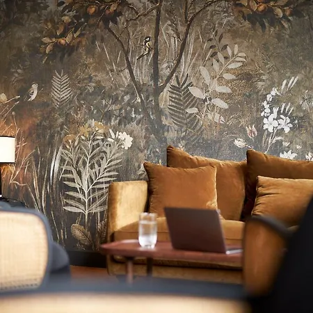 Victoria Hotel 4*